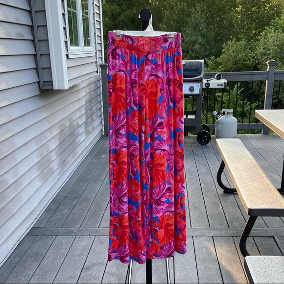 Isaac Mizrahi Live! Pants Sz XS Hibiscus Floral Print Red / Pink. - Picture 3 of 5